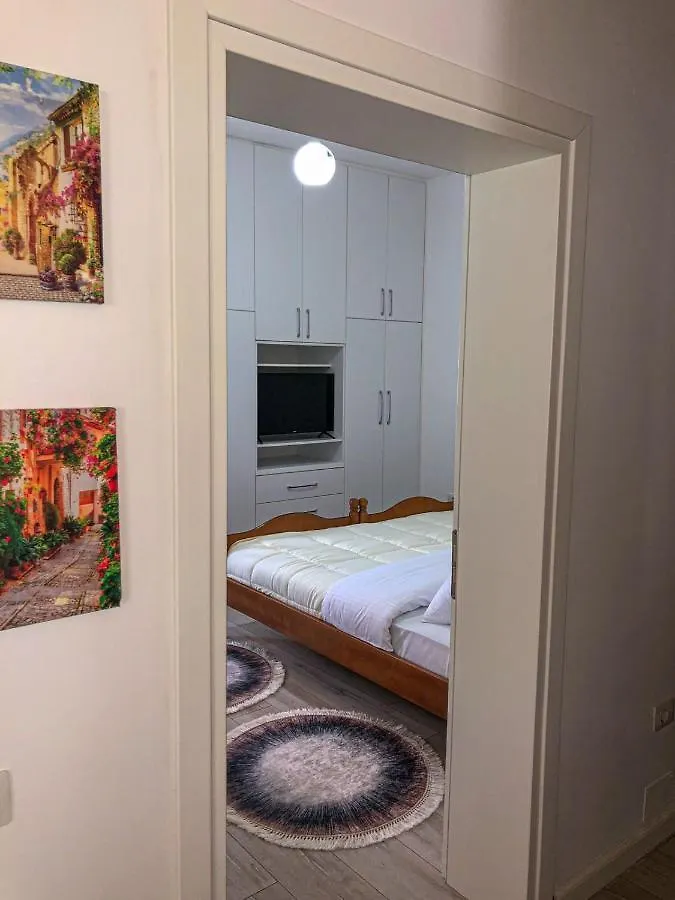 Villa Likaj Berat 0*,
